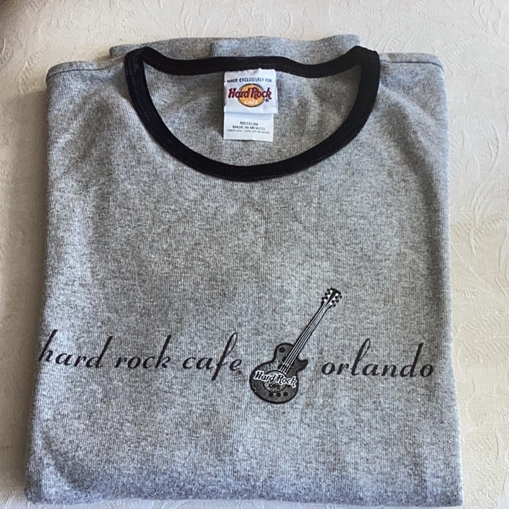 Hard Rock Cafe Orlando long sleeve gray t-shirt, size Medium. Never worn. NWOT